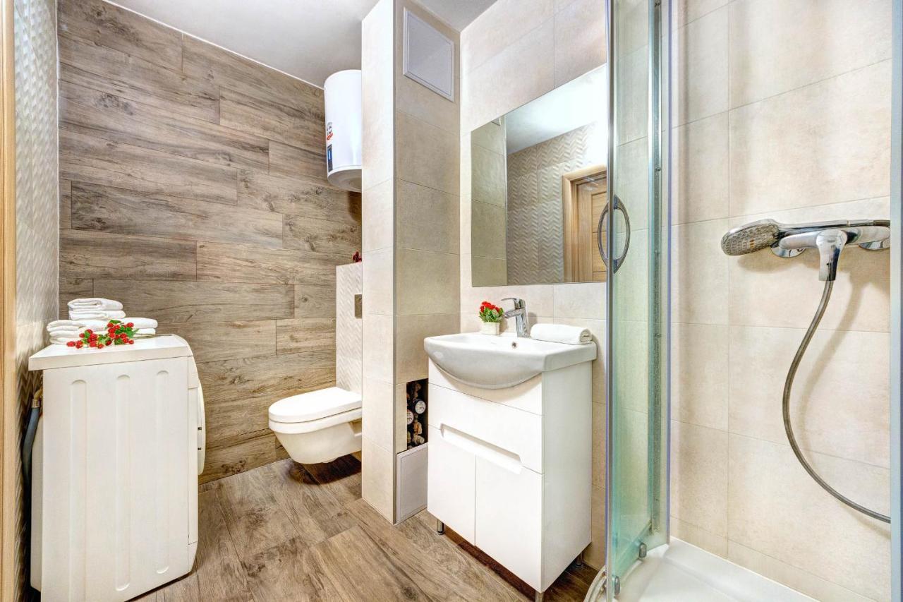 Apartments On Klovsky Descent 20 كييف المظهر الخارجي الصورة